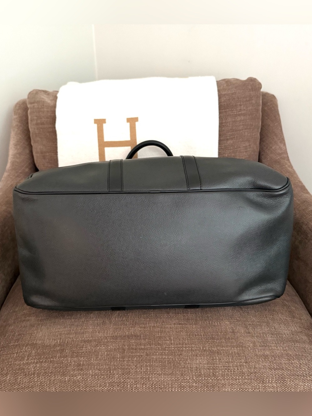 Authentic LOUIS VUITTON Taiga Kendall PM unisex travel bag M30122 LV black - Picture 10 of 15